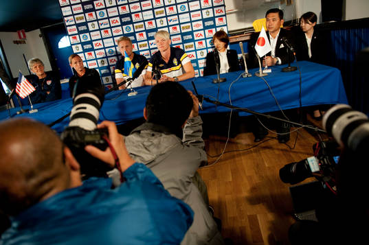 Pia Sundhage, Förbundskapten, USA,  Christie Rampone, USA,