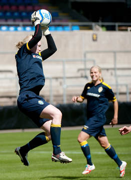 Hedvig Lindahl, målvakt
