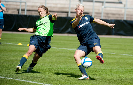Malin Levenstad och Nilla Fischer