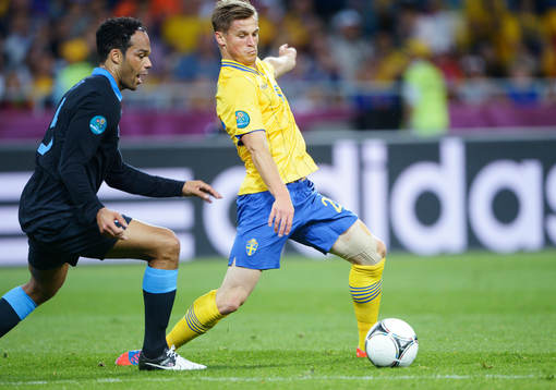 Joleon Lescott, England, och Markus Rosenberg, Sverige