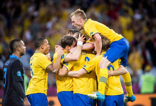 Jubel i Sverige. Martin Olsson, Johan Elmander och