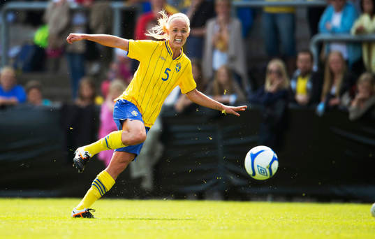 Caroline Seger, Sverige