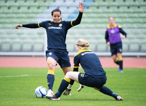 Jessica Landström, Hedvig Lindahl, målvakt, Sverige