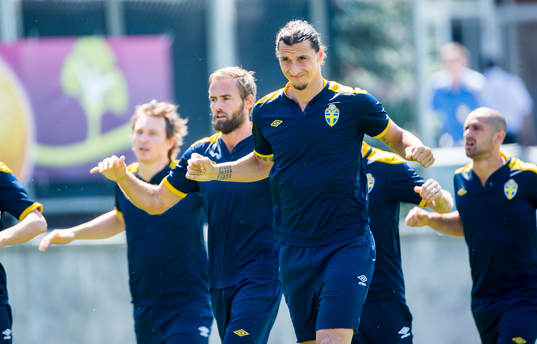 Sveriges sista träning i EM. Zlatan Ibrahimovic