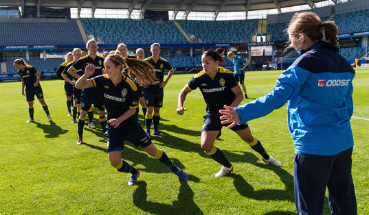 Kosovare Asllani, Jessica Landström, Sverige
