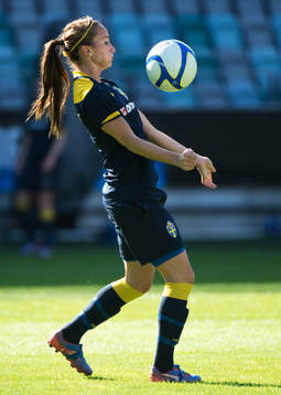 Kosovare Asllani, Sverige