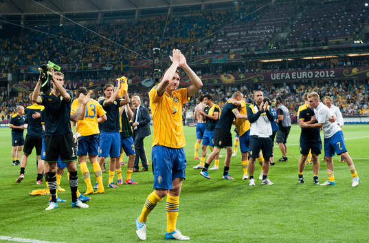 Kim Källström och  Sverige, tackar publiken