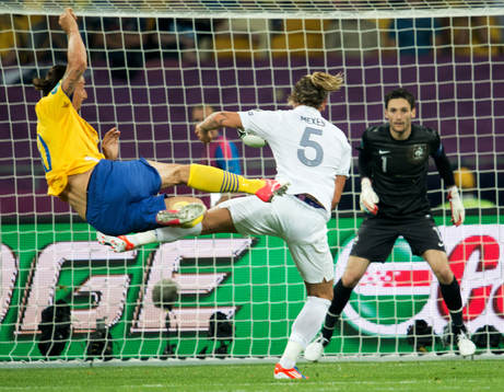Zlatan Ibrahimovic, Sverige, gör 1-0