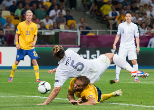 Olof Mellberg, Sverige. Phillipe Mexes, Frankrike