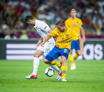 Anders Svensson, Sverige kämpar om bollen