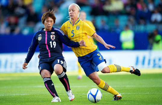 Megumi Takase, Japan, Caroline Seger, Sverige