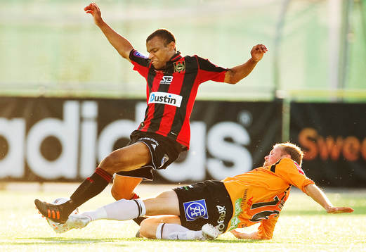 Serge Junior Martinsson Ngou, Brommapojkarna, tacklas av