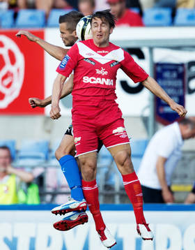 Jimmie Augustsson, Assyriska, i nickduell med Kristinn