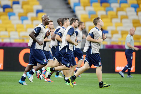 Fotboll, EM 2012, Italien, träning