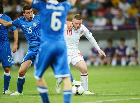 Andrea Barxagli, Italien och Wayne Rooney, England