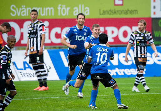 Bläddra bland fler bilder av Fotboll, superettan, Landskrona - Halmstad