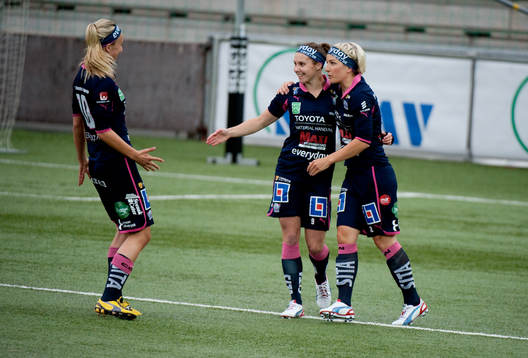 Manon Melis, Linköping. 1-0. Jubel