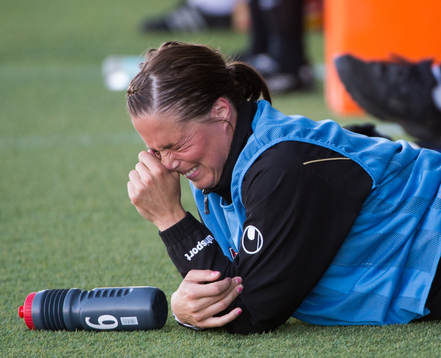Johanna Almgren, Göteborg, skadad och får utgå