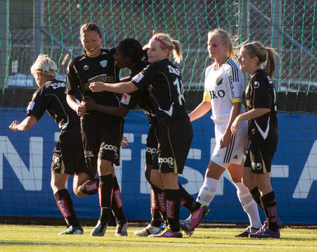 Anita Asante, Göteborg, gör 1-1, jubel