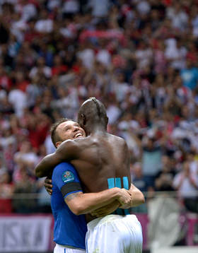 Mario Balotelli, Italien, jubel med Antonio Cassano