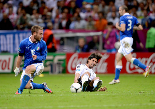 Daniele De Rossi, Italien och Sami Khedira, TYskland