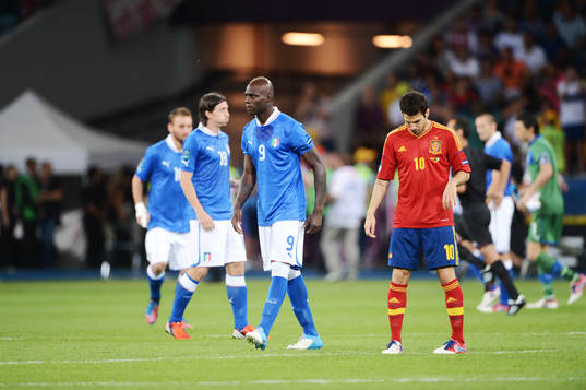 Mario Balotelli, Italien och Cesc Fabregas, Spanien