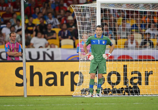 Gianluigi Buffon, målvakt, deppar