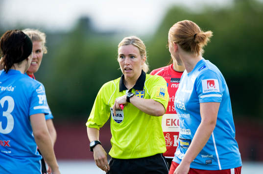 Sara Persson, domare