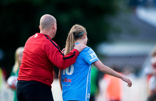 Byte, Ann-Mari Dovland, Piteå, tas om hand och tackas av