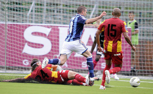 Haris Skenderovic, Syrianska får rött kort