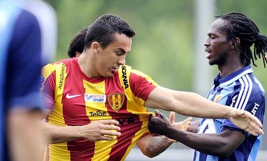 Bråk mellan Admir Aganovic, Syrianska och Kebba Ceesay,