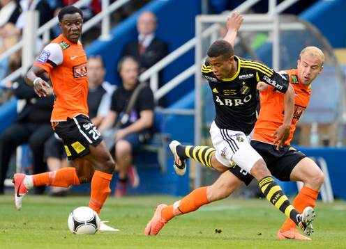 Robin Quaison, AIK och Kari Arkivuo, Häcken. DAmir Mehic,