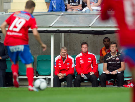 Åge Hareide, tränare Helsingborg. Stefan Schwarz ass