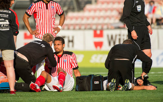 Mathias Ranégie, Malmö och Ilir Berisha, Örebro skallar