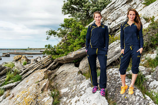 Emma Berglund, Kosovare Asllani, Sverige