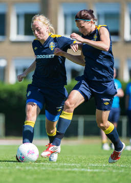 Linda Sembrant, Susanne Moberg, Sverige
