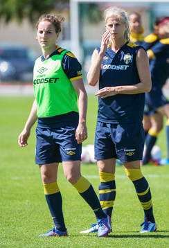 Antonia Göransson, Sofia Jakobsson, Sverige