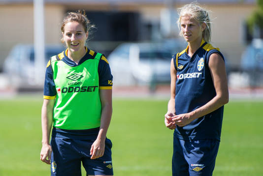 Antonia Göransson, Sofia Jakobsson, Sverige