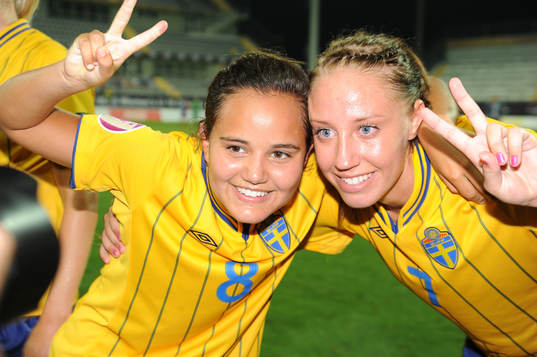 Malin Diaz och Petra Andersson, Sverige (jubel)