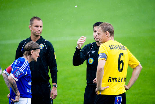 Slantsingling, Bojan Pandzic, domare, Ari Skulason och