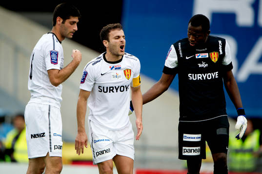 Sharbel Touma, Syrianska (mitten)