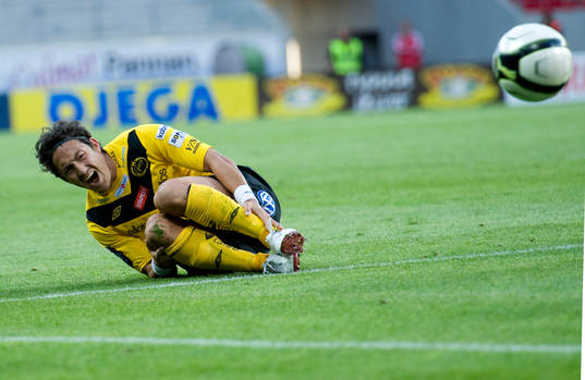 Stefan Ishizaki, Elfsborg, har fått en smäll