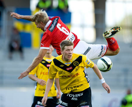 Paulus Arajuuri, Kalmar flyger över David Elm, Elfsborg