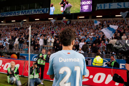 Jimmy Durmaz, Malmö FF tackas av av publiken