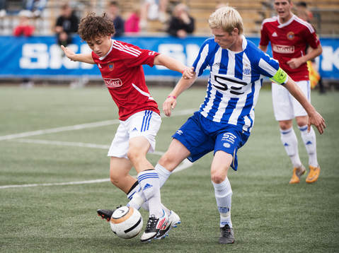 Tipselit, Esbjerg FB -Vasas Academy Ltd, kvartsfinal,  P17