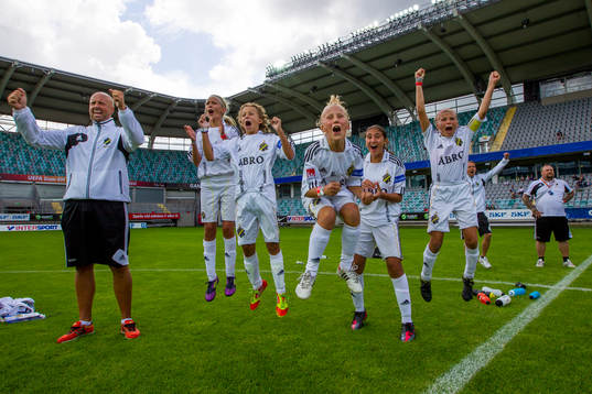 F12, final, AIK 2 - San Gabriel, Spanien. AIK, jubel,