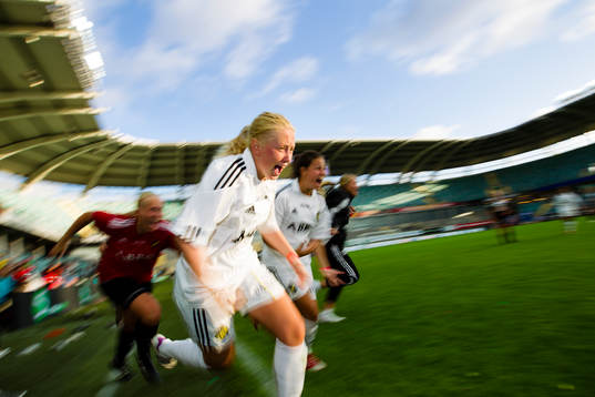 F19, Karlskrona FF - AIK FF. AIK seger, jubel