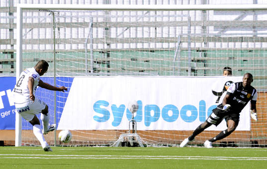 Alvaro Santos, Helsingborg, som gjorde 0-2 målet