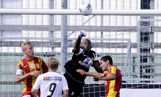 Dwayne Miller, målvakt, Syrianska