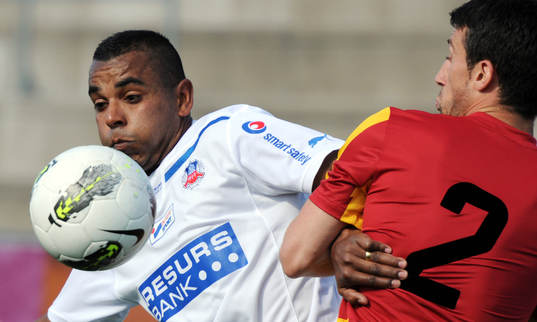 Alvaro Santos, Helsingborg och Suleyman Sleyman, Syrianska